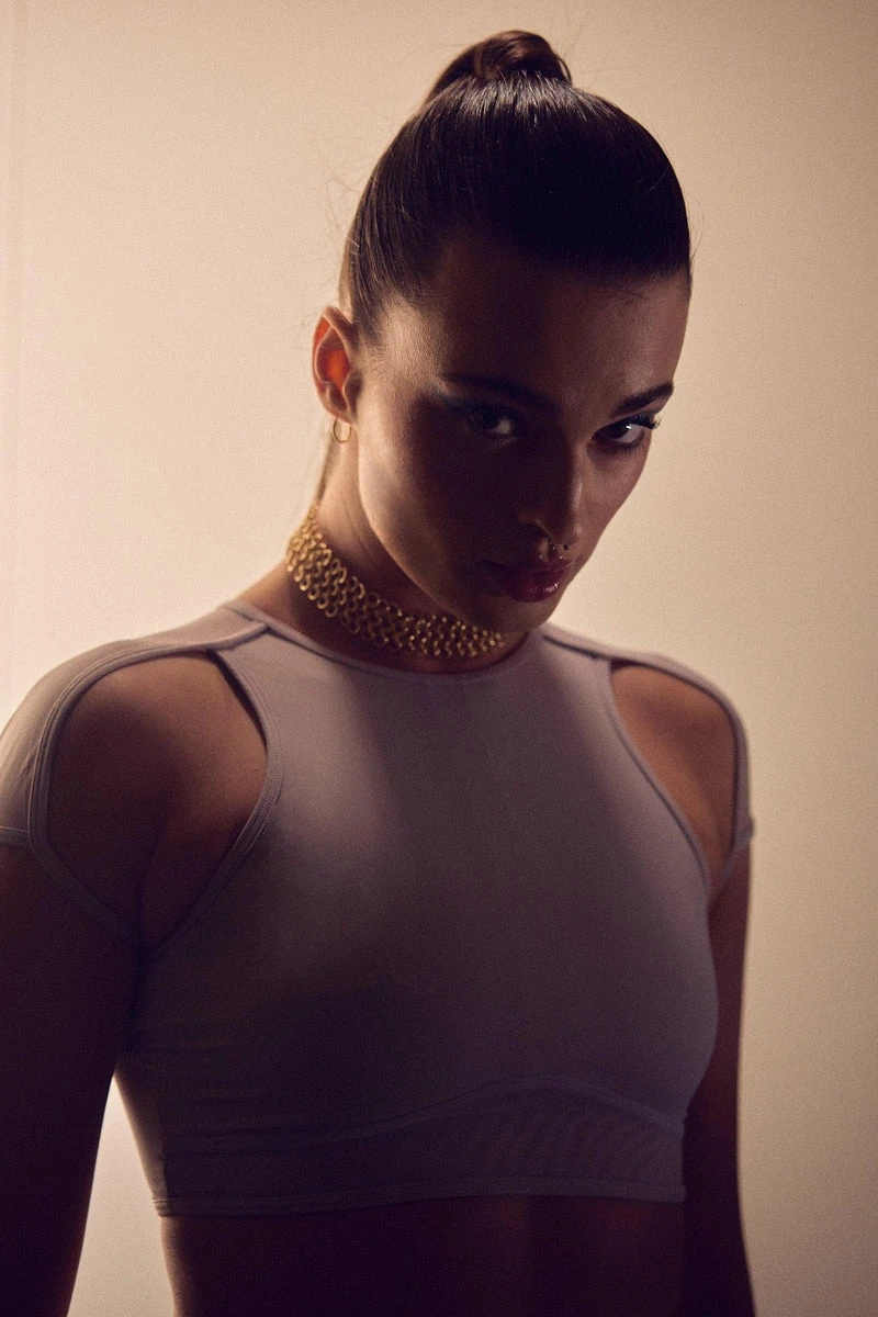 Hamade Activewear High Scoop Neck Crop Top - Light Grey - Image 3